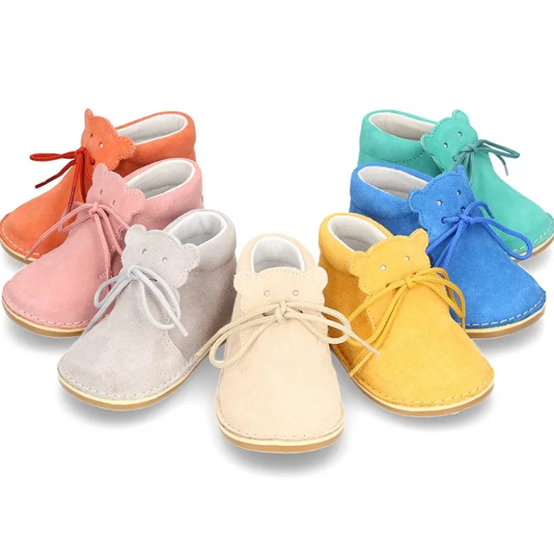 Botita Safari bebé osito con suela SUPER FLEXIBLE en piel serraje en colores pasteles.