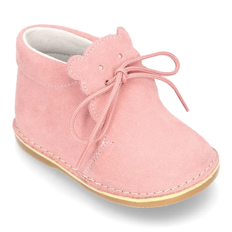 Botita Safari bebé osito con suela SUPER FLEXIBLE en piel serraje en colores pasteles.