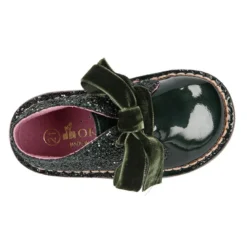 Botita Safari niña en piel charol perlado con GLITTER y lazos de terciopelo.