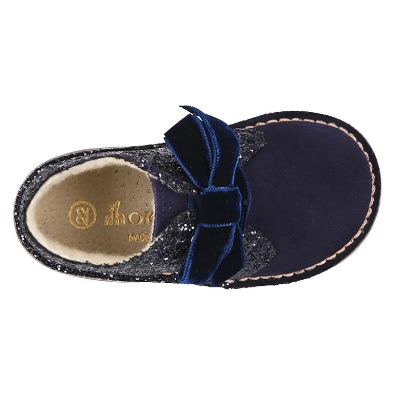 Botita Safari niña en piel serraje con GLITTER y lazos de terciopelo.