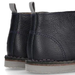 Botita safari niños con cordones en piel napa MADRAS en azul marino.
