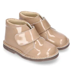 Botita safari niños sin cordones en piel CHAROL.