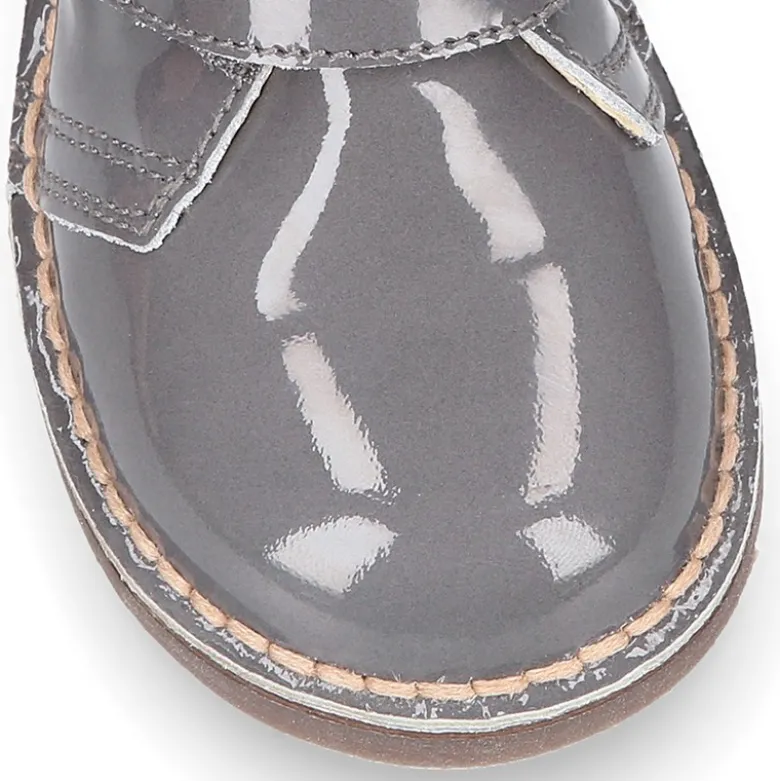 Botita safari niños sin cordones en piel CHAROL.