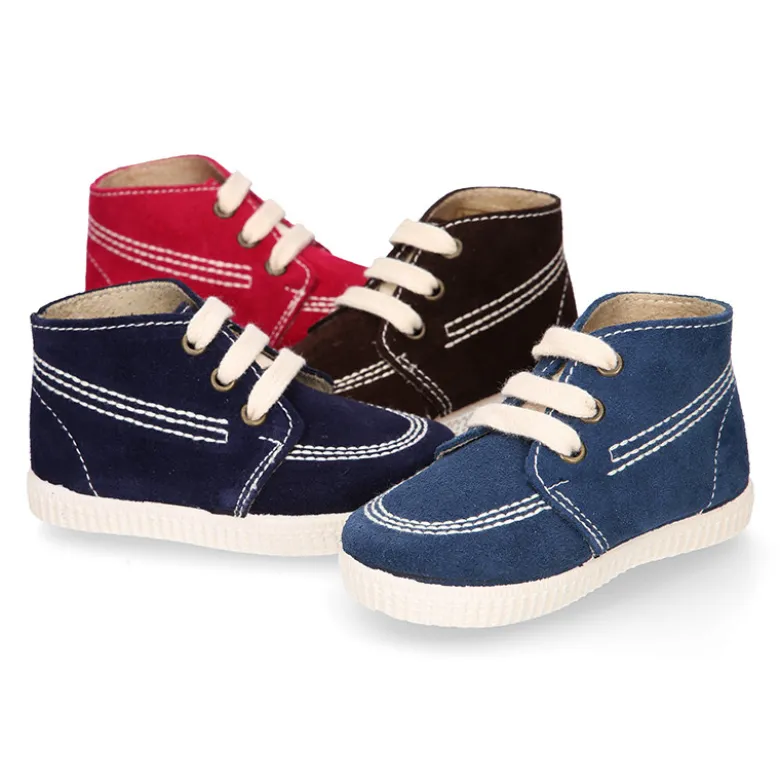 Botitas casual con cordones en piel Serraje.