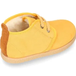 Botitas casual niños con cordones y BORREGO en Serratex.