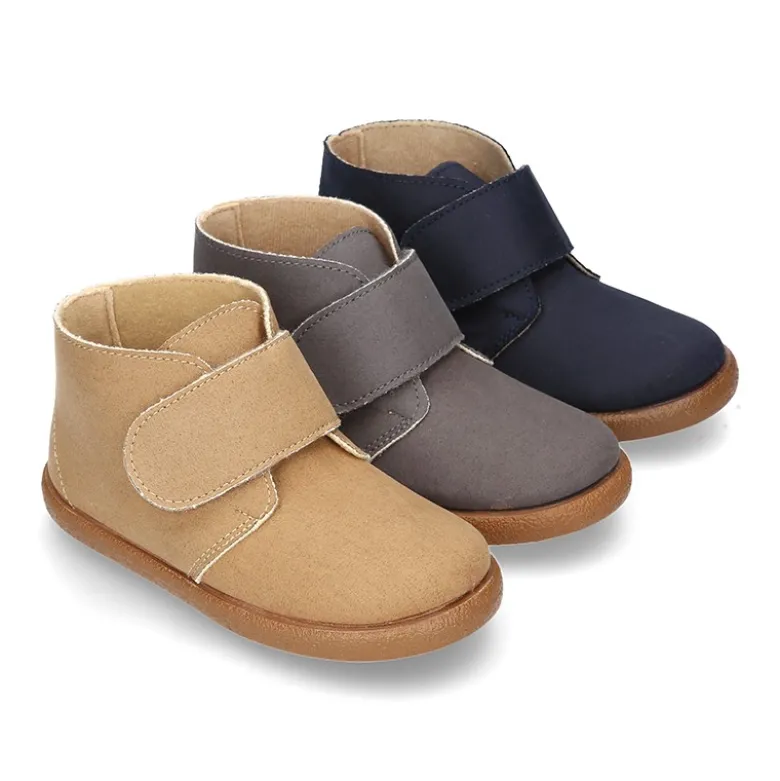 Botitas casual niño sin cordones en piel Serratex encerado.