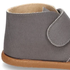Botitas casual niño sin cordones en piel Serratex encerado.