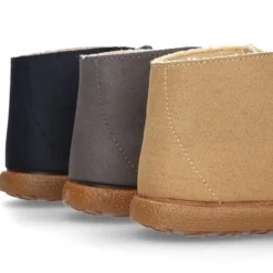 Botitas casual niño sin cordones en piel Serratex encerado.