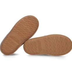 Botitas casual niño sin cordones en piel Serratex encerado.