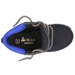 Botita sport niños tipo montaña para vestir con suela blanca.
