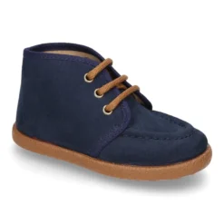 Botita tipo Mocasín Wallabi con cordones en Serratex.