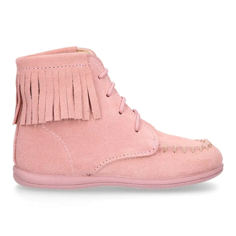 Botita tipo MOHICANA niña con cordones y flecos en piel serraje ROSA.