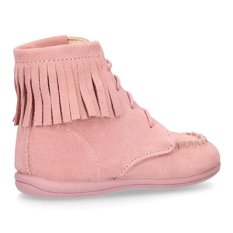 Botita tipo MOHICANA niña con cordones y flecos en piel serraje ROSA.