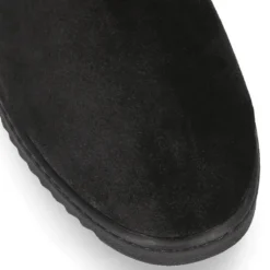 Botín con elástico en piel serraje.