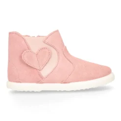 Botín niña tipo zapatilla con cremallera y elástico con CORAZÓN en piel serraje.
