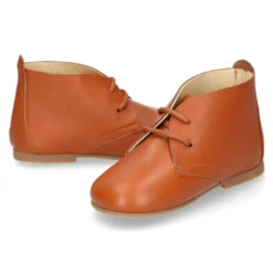 Botín niños pequeños con cordones en piel napa CUERO.