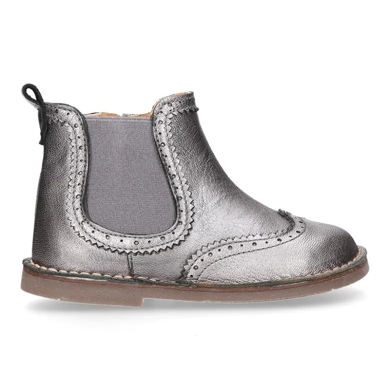 Botín Niños tipo blucher con picados en piel METALIZADA.