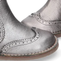 Botín Niños tipo blucher con picados en piel METALIZADA.