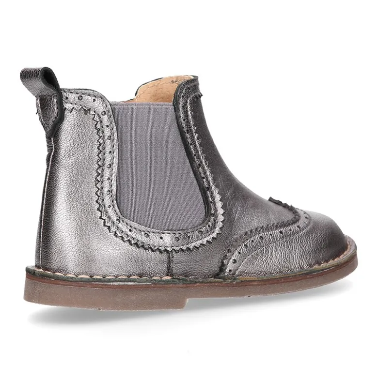 Botín Niños tipo blucher con picados en piel METALIZADA.