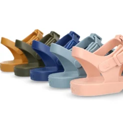 Cangrejera clásica niños colores SÓLIDOS con cierre CLIP para Playa y Piscina.