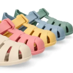 Cangrejera niños barefoot con cierre adherente para Playa y Piscina.
