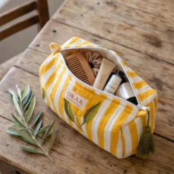 Colección Lemon Breeze Mediterráneo – Tote Bag + Neceseres Acolchados