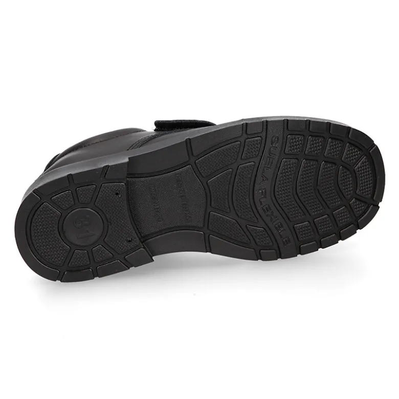 Colegial niños tipo Blucher sin cordones y con puntera reforzada en piel lavable.