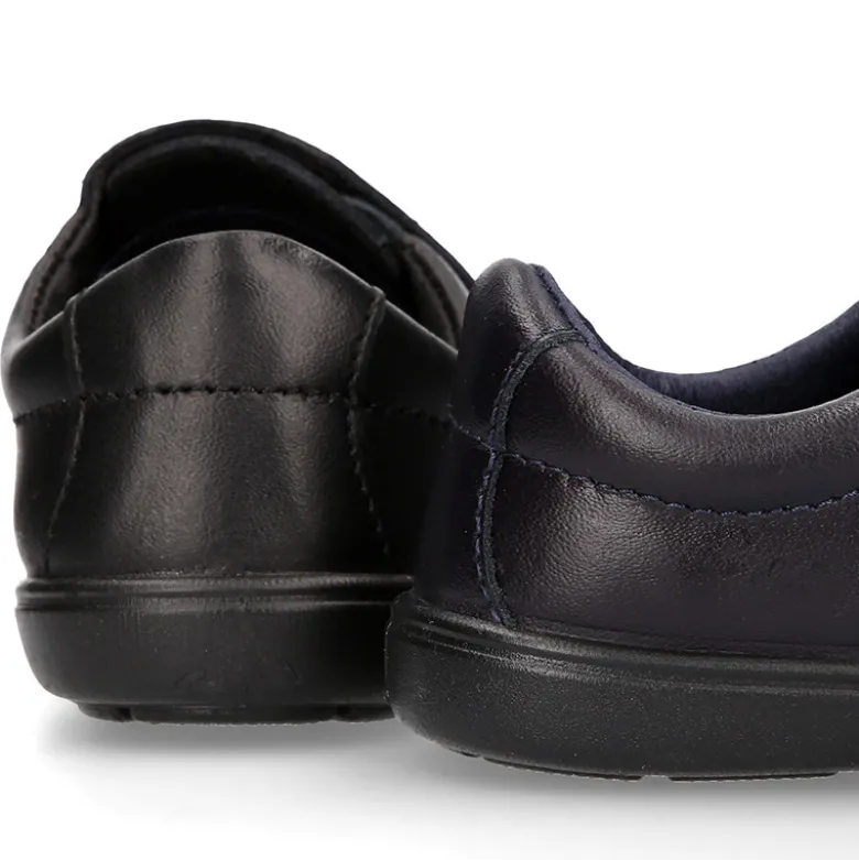 Colegial niños tipo Blucher sin cordones y con puntera reforzada en piel lavable.