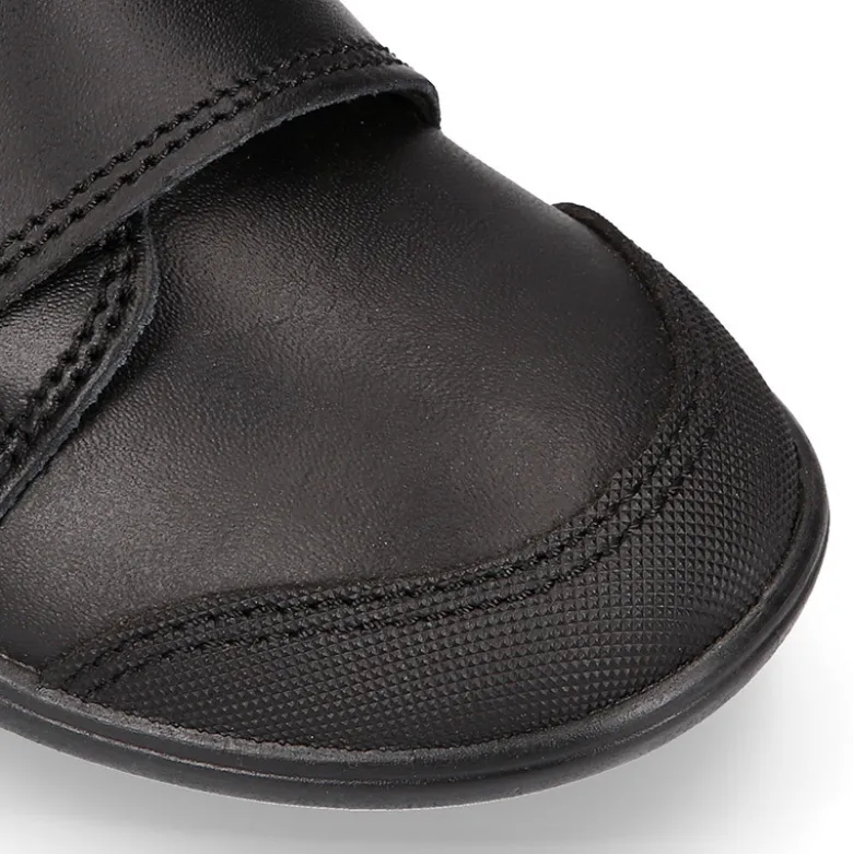 Colegial niños tipo Blucher sin cordones y con puntera reforzada en piel lavable.
