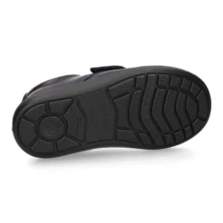 Colegial niños tipo Blucher sin cordones y con puntera reforzada en piel lavable.