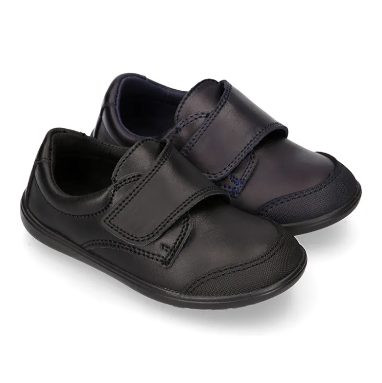 Colegial niños tipo Blucher sin cordones y con puntera reforzada en piel lavable.
