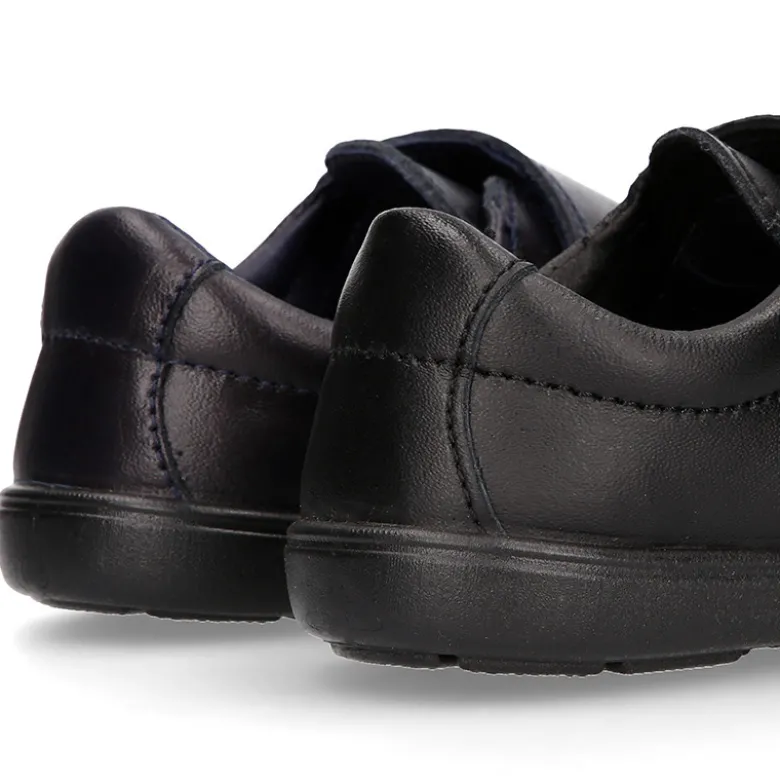 Colegial niños tipo Blucher sin cordones y con puntera reforzada en piel lavable.