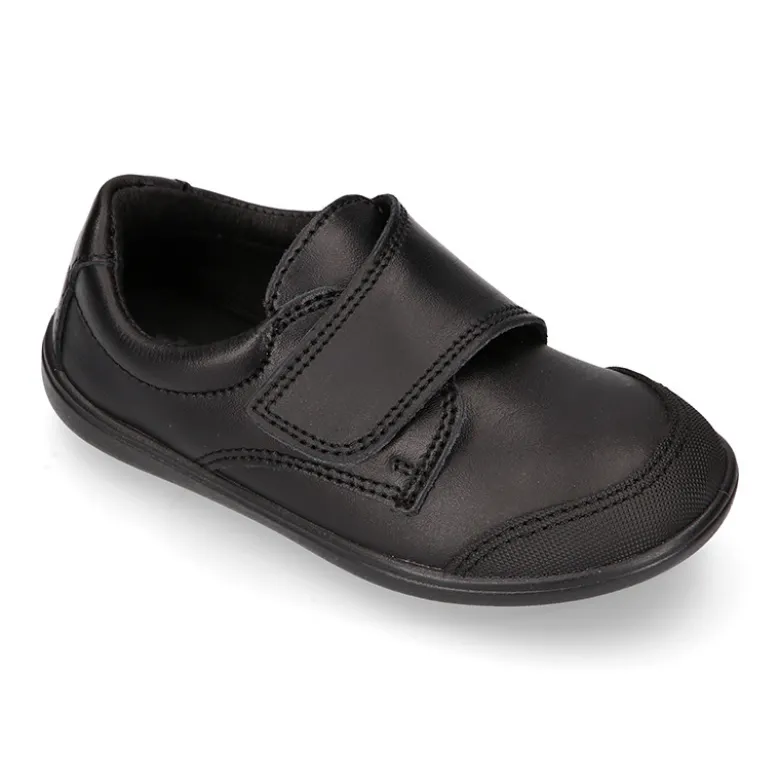Colegial niños tipo Blucher sin cordones y con puntera reforzada en piel lavable.