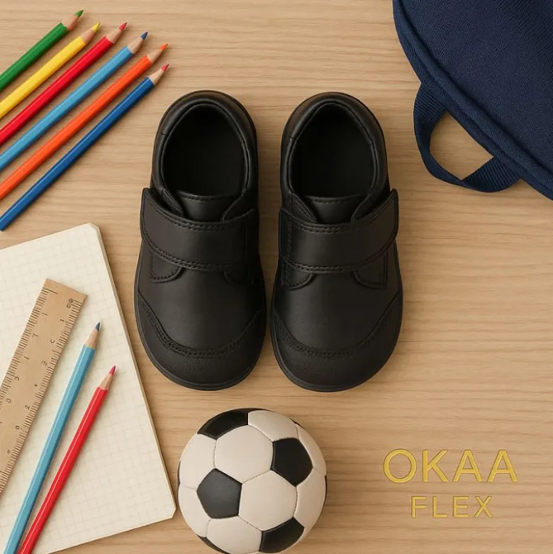 Colegial niños tipo Blucher sin cordones y con puntera reforzada en piel lavable.