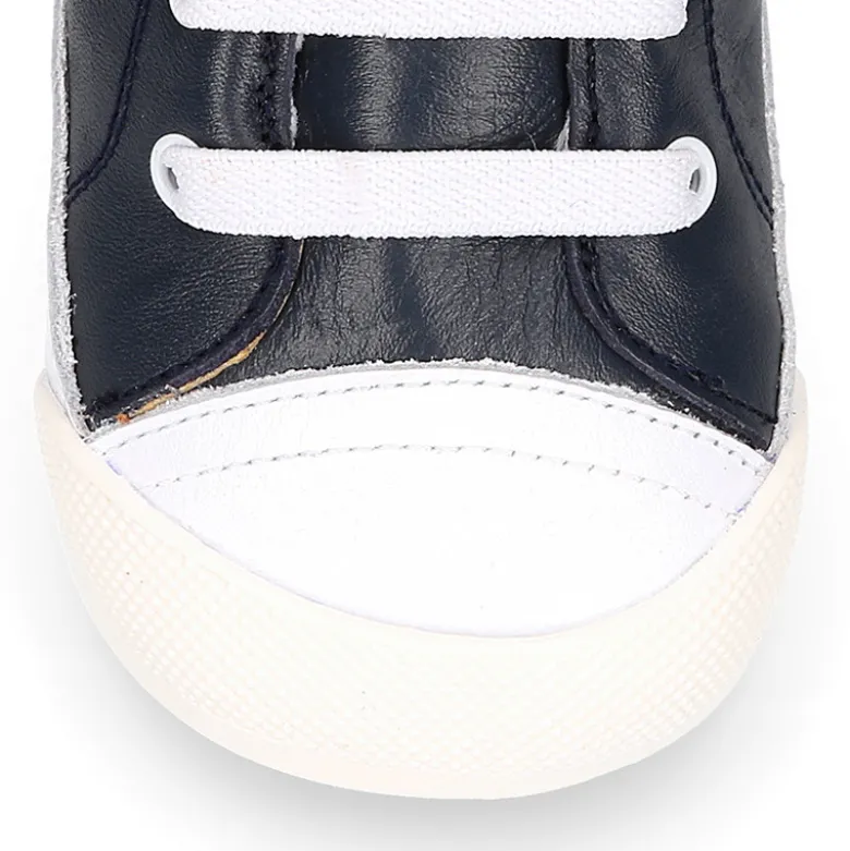 Deportiva botita niños Blanditos by Crio’s sin cordones y elásticos en piel.