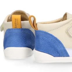 Deportiva botita niños Blanditos by Crio’s sin cordones y elásticos en piel suave.