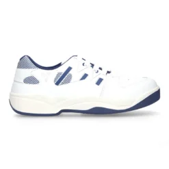 Deportiva colegial niños mayores con cordones.