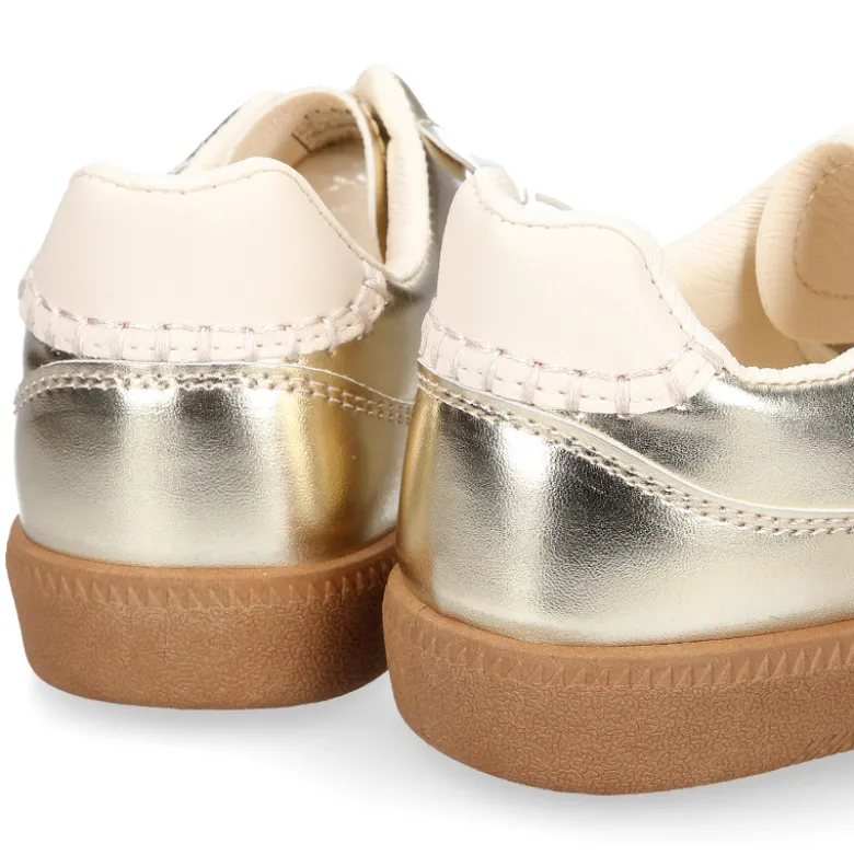 Deportiva moda mujer con cordones en color oro