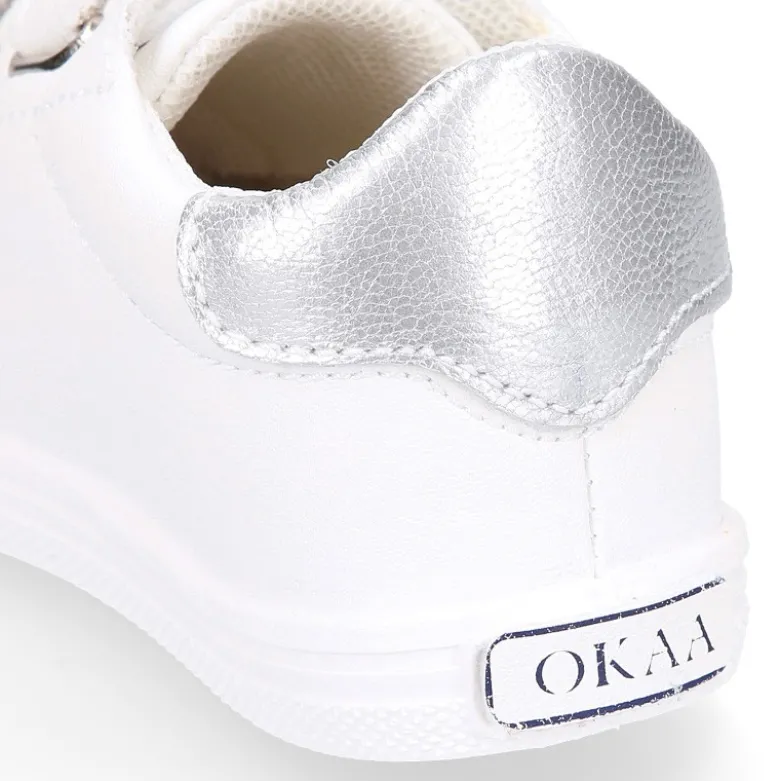 Deportiva niña OKAA FLEX sin cordones en color Blanco.