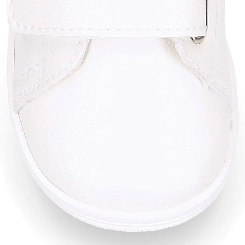 Deportiva niña OKAA FLEX sin cordones en color Blanco.
