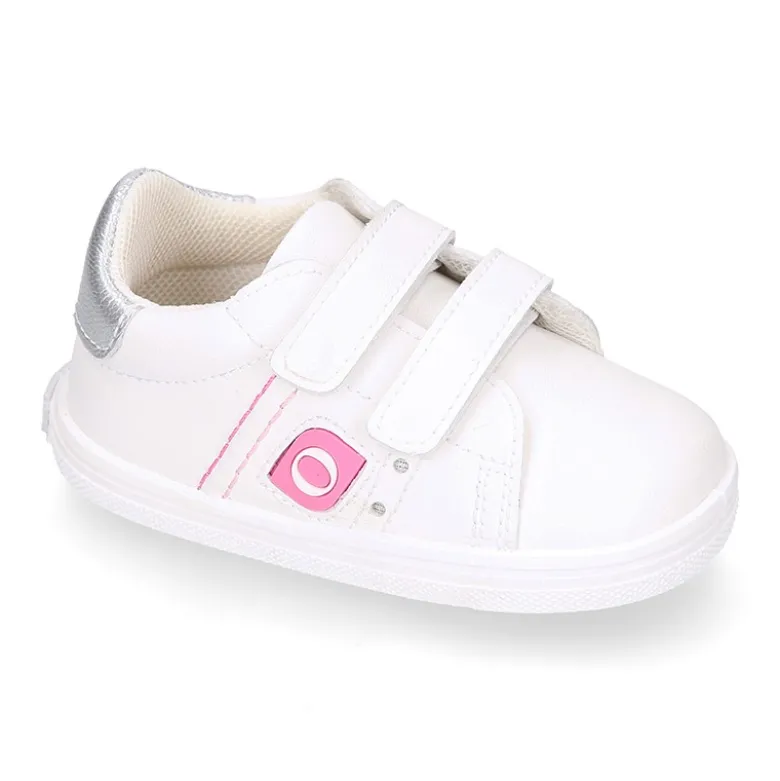 Deportiva niña OKAA FLEX sin cordones en color Blanco.