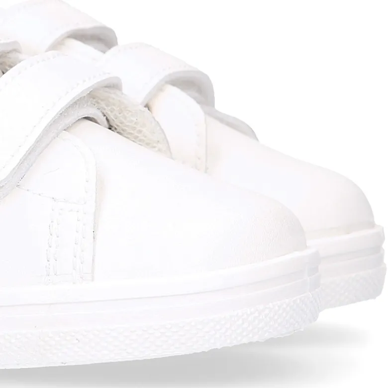 Deportiva niña OKAA FLEX sin cordones en color Blanco.