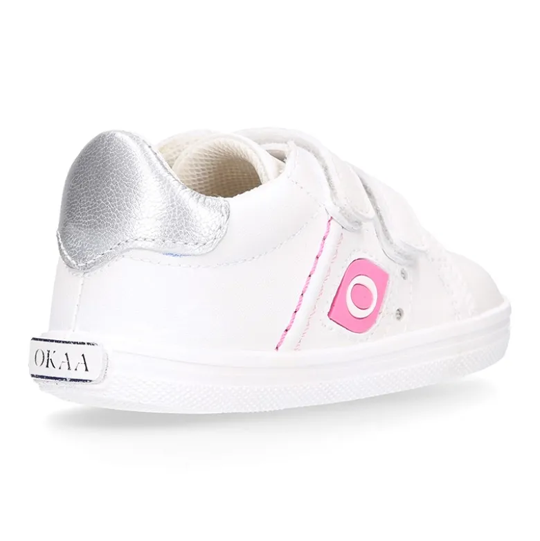 Deportiva niña OKAA FLEX sin cordones en color Blanco.