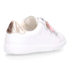 Deportiva niña sin cordones con triple cierre adherente combinado en piel lavable.