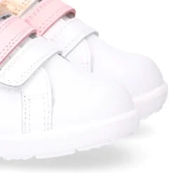 Deportiva niña sin cordones con triple cierre adherente combinado en piel lavable.