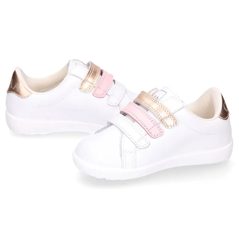 Deportiva niña sin cordones con triple cierre adherente combinado en piel lavable.