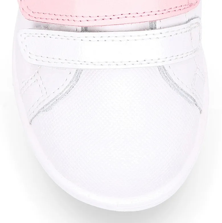 Deportiva niña sin cordones con triple cierre adherente combinado en piel lavable.