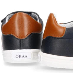 Deportiva niño OKAA FLEX sin cordones en color azul marino con cuero.