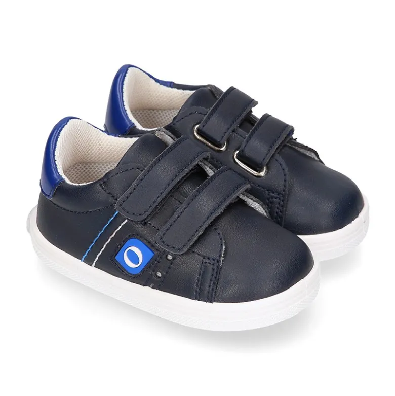 Deportiva niño OKAA FLEX sin cordones en color azul marino.