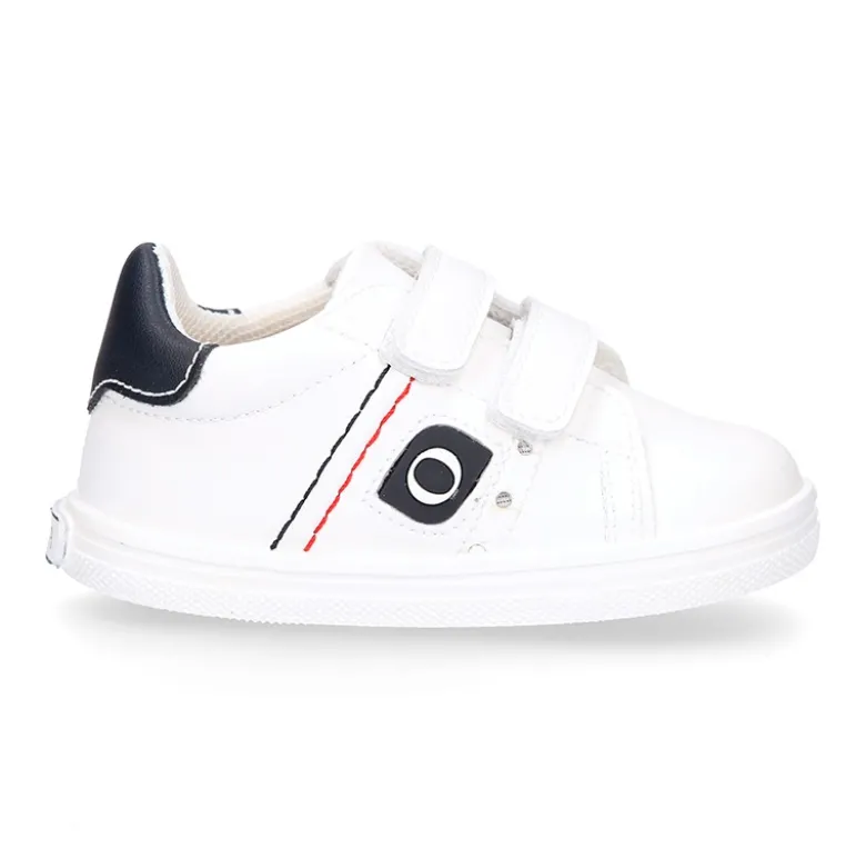 Deportiva niño OKAA FLEX sin cordones en color Blanco.